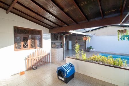 Casa à venda com 150m², 3 quartos e 2 vagas Casa à venda com 150m², 3 quartos e 2 vagasÁrea de Serviço