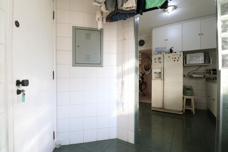 Apartamento para alugar com 126m², 3 quartos e 2 vagasDetalhe Cozinha e Área de Serviço