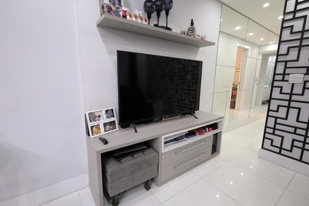 Apartamento à venda com 114m², 2 quartos e 2 vagasSala