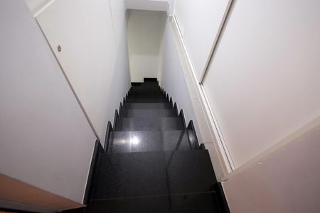 Apartamento à venda com 114m², 2 quartos e 2 vagasEscada cobertura