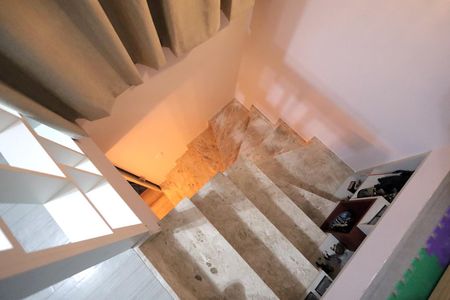 Apartamento à venda com 114m², 2 quartos e 2 vagasEscada