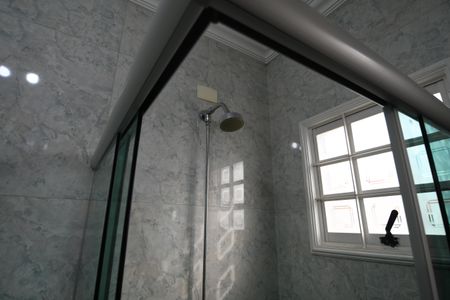 Casa à venda com 260m², 3 quartos e 4 vagasBanheiro da Suíte 1