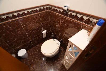 Casa à venda com 260m², 3 quartos e 4 vagasLavabo Sala de TV