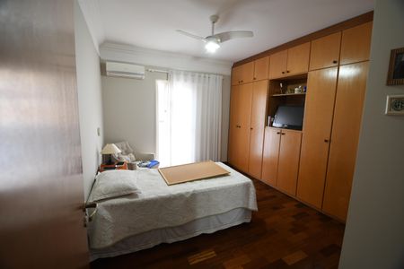 Casa à venda com 260m², 3 quartos e 4 vagas Suíte 2