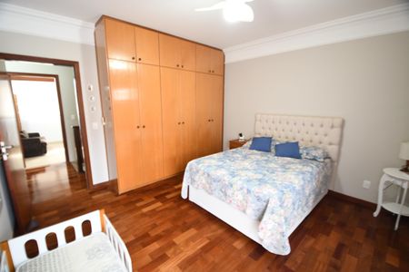 Casa à venda com 260m², 3 quartos e 4 vagasSuíte 1