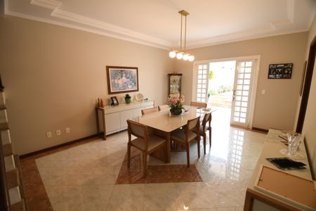 Casa à venda com 260m², 3 quartos e 4 vagasSala de Jantar