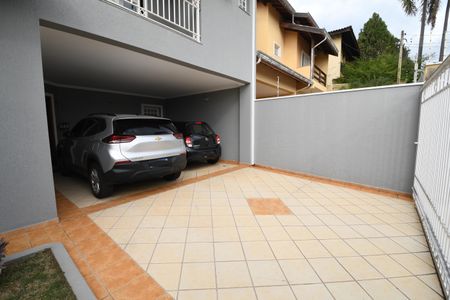 Casa à venda com 260m², 3 quartos e 4 vagasGaragem