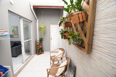 Casa à venda com 260m², 3 quartos e 4 vagasSala de TV - Jardim de Inverno