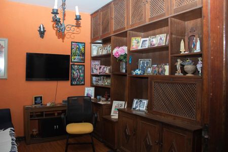 Casa à venda com 360m², 4 quartos e 4 vagasSala