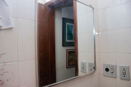 Casa à venda com 360m², 4 quartos e 4 vagasBanheiro Social