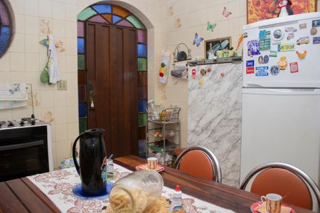 Casa à venda com 360m², 4 quartos e 4 vagasCozinha