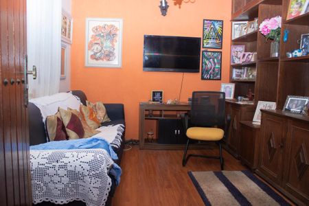 Casa à venda com 360m², 4 quartos e 4 vagasSala