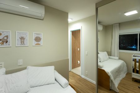 Apartamento à venda com 136m², 3 quartos e 2 vagasQuarto 2 suíte