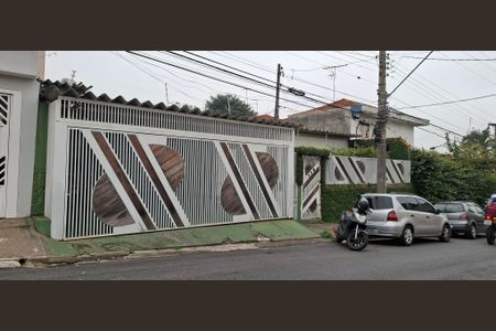 Casa para alugar com 425m², 5 quartos e 6 vagas Casa para alugar com 425m², 5 quartos e 6 vagasFachada