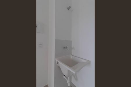 Apartamento à venda com 32m², 2 quartos e sem vaga Apartamento à venda com 32m², 2 quartos e sem vagaArea de Serviço