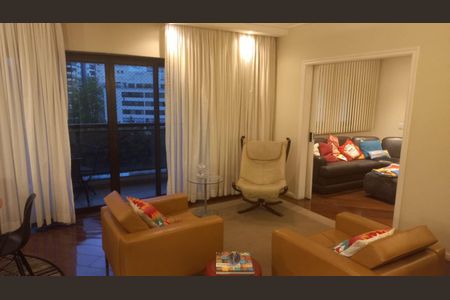 Apartamento à venda com 142m², 3 quartos e 3 vagas