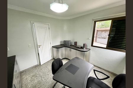 Casa à venda com 465m², 4 quartos e 7 vagasEscritório