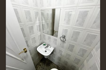 Casa à venda com 465m², 4 quartos e 7 vagasBanheiro