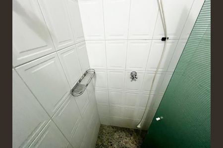 Casa à venda com 465m², 4 quartos e 7 vagasBanheiro de serviço