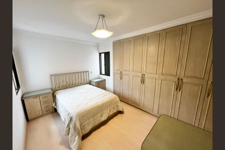 Casa à venda com 465m², 4 quartos e 7 vagasQuarto Suíte 2