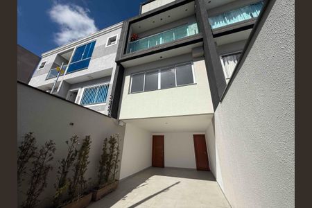 Casa à venda com 120m², 3 quartos e 2 vagas