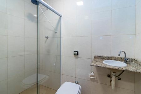 Casa à venda com 167m², 4 quartos e 4 vagas Casa à venda com 167m², 4 quartos e 4 vagasBanheiro de Serviço