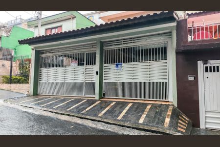 Casa à venda com 167m², 4 quartos e 4 vagas Casa à venda com 167m², 4 quartos e 4 vagasFachada