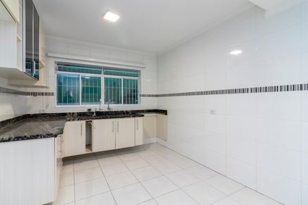 Casa à venda com 167m², 4 quartos e 4 vagas Casa à venda com 167m², 4 quartos e 4 vagasCozinha