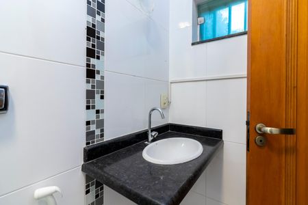 Casa à venda com 167m², 4 quartos e 4 vagas Casa à venda com 167m², 4 quartos e 4 vagasBanheiro da Suíte 1