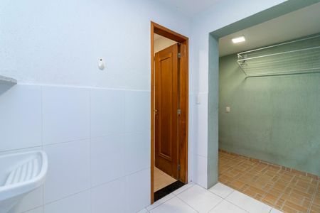 Casa à venda com 167m², 4 quartos e 4 vagas Casa à venda com 167m², 4 quartos e 4 vagasÁrea de Serviço