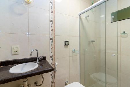 Casa à venda com 167m², 4 quartos e 4 vagas Casa à venda com 167m², 4 quartos e 4 vagasBanheiro da Suíte 2