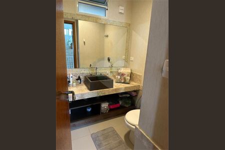 Casa à venda com 300m², 5 quartos e 2 vagas