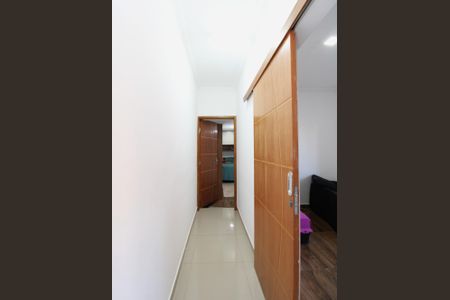 Casa à venda com 140m², 2 quartos e 2 vagasCorredor 