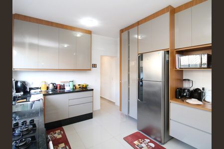 Casa à venda com 140m², 2 quartos e 2 vagasCozinha