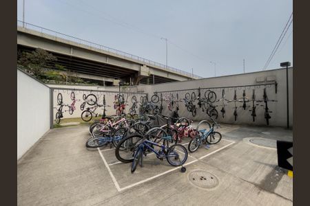 Casa de condomínio à venda com 37m², 2 quartos e sem vaga Casa de condomínio à venda com 37m², 2 quartos e sem vagaÁrea Comum - Bicicletário