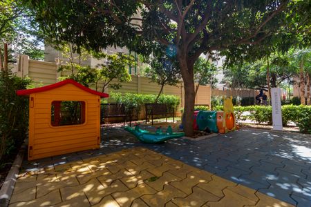 Apartamento à venda com 33m², 2 quartos e sem vagaÁrea Comum - Playground