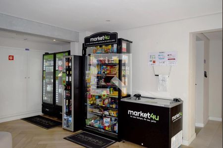 Studio à venda com 28m², 1 quarto e sem vaga Studio à venda com 28m², 1 quarto e sem vagaMercado