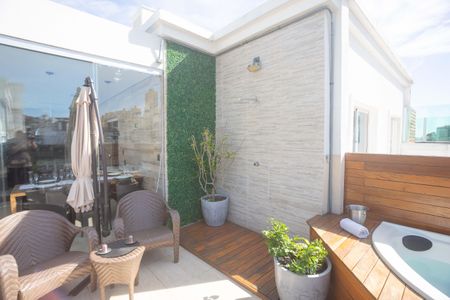 Apartamento à venda com 171m², 3 quartos e 2 vagasCobertura