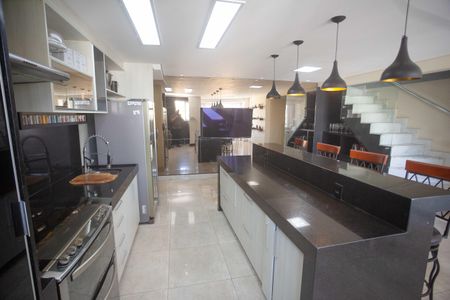 Apartamento à venda com 171m², 3 quartos e 2 vagasCozinha