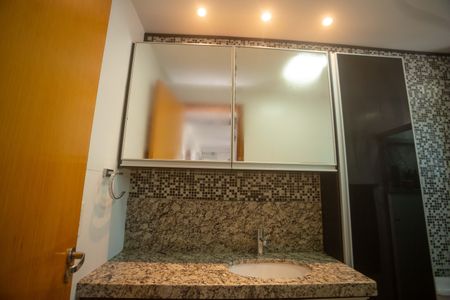 Apartamento à venda com 171m², 3 quartos e 2 vagasBanheiro da Suíte