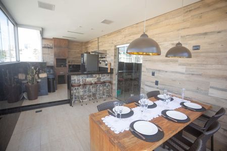 Apartamento à venda com 171m², 3 quartos e 2 vagasCobertura