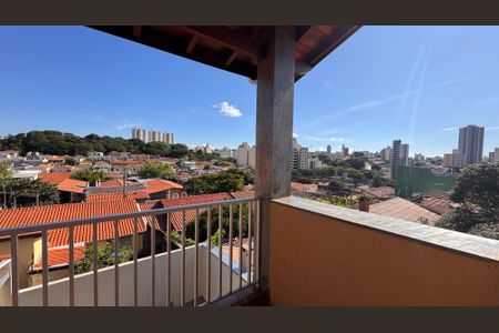 Casa à venda com 320m², 5 quartos e 3 vagas Casa à venda com 320m², 5 quartos e 3 vagasVaranda do Quarto 3