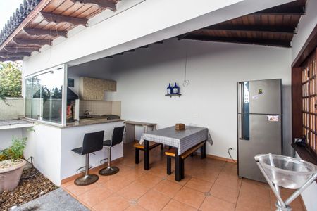 Apartamento à venda com 390m², 4 quartos e 6 vagas Apartamento à venda com 390m², 4 quartos e 6 vagasÁrea gourmet