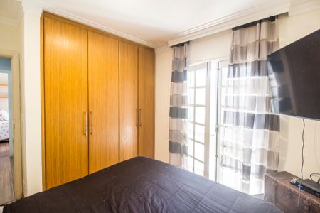 Apartamento à venda com 390m², 4 quartos e 6 vagas Apartamento à venda com 390m², 4 quartos e 6 vagasQuarto 1