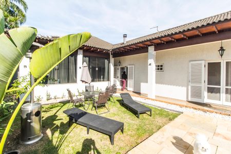 Apartamento à venda com 390m², 4 quartos e 6 vagas Apartamento à venda com 390m², 4 quartos e 6 vagasQuintal