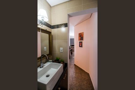Apartamento à venda com 390m², 4 quartos e 6 vagas Apartamento à venda com 390m², 4 quartos e 6 vagasLavabo