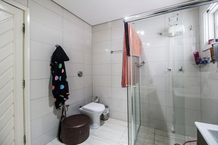 Apartamento à venda com 390m², 4 quartos e 6 vagas Apartamento à venda com 390m², 4 quartos e 6 vagasBanheiro da Suíte 1