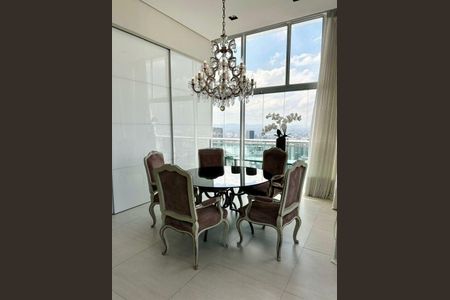 Studio à venda com 120m², 1 quarto e 2 vagas