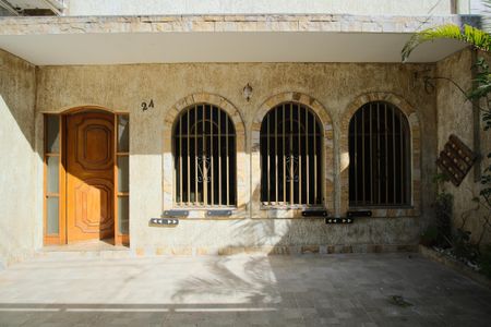 Casa à venda com 150m², 3 quartos e 2 vagasGaragem