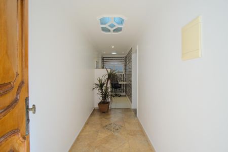 Casa à venda com 150m², 3 quartos e 2 vagasEntrada